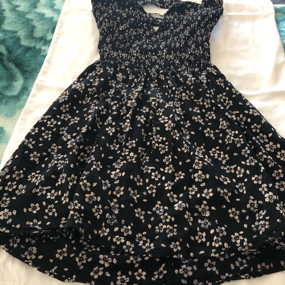 Open back floral beautiful summer dress!